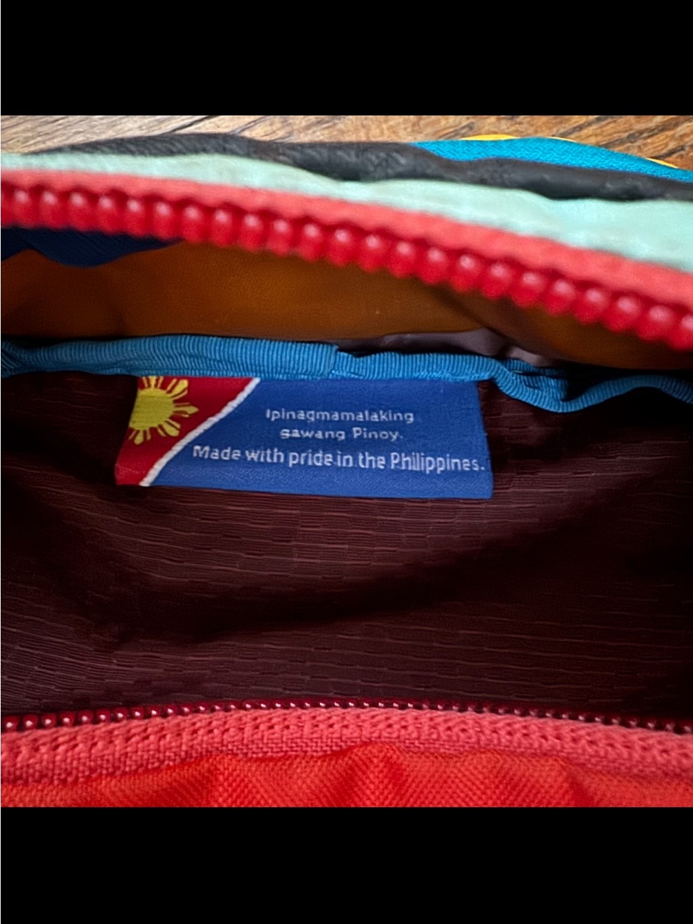 Cotopaxi Multicolor Teal, Red & Yellow Kapai 1.5 L Del Dia Hip Pack EUC - Picture 4 of 4
